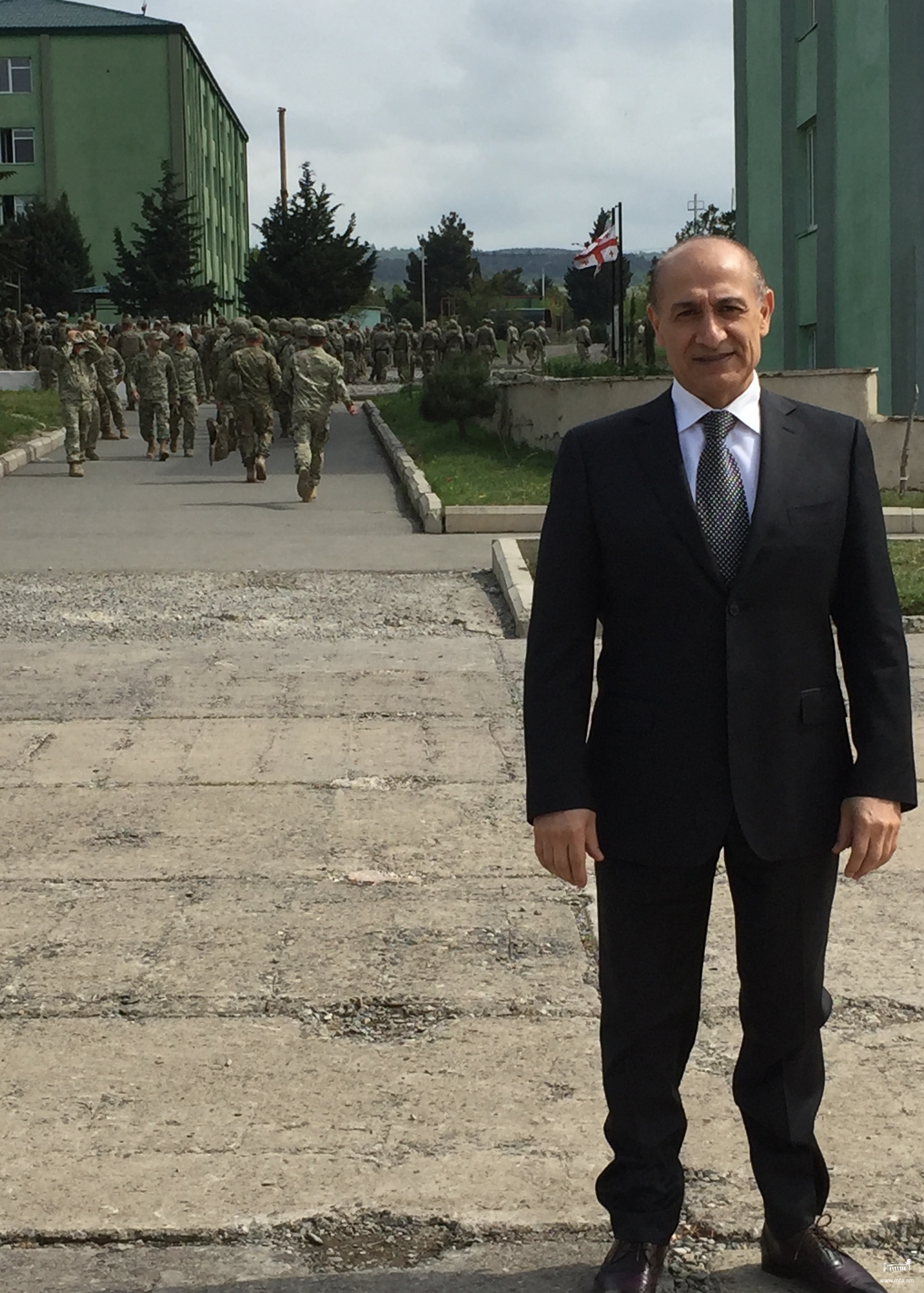 Ամբողջ ալբոմ